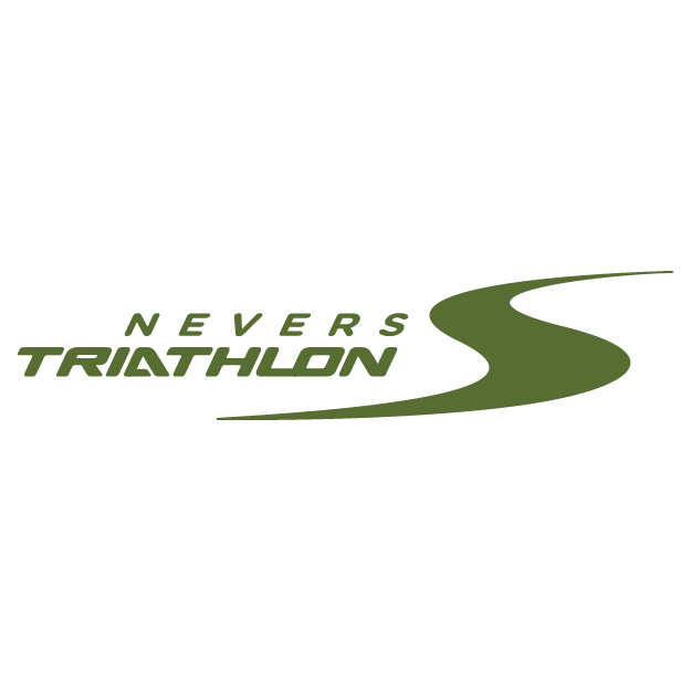 Le Nevers triathlon a commandé dans notre atelier neversois des t-shirt entière sublimé et confectionnés à Nevers.